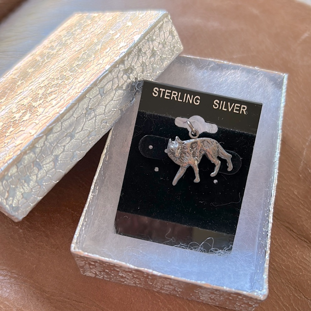 Sterling silver wolf charm!🐺